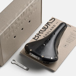 Brooks B17 Standard Nyereg